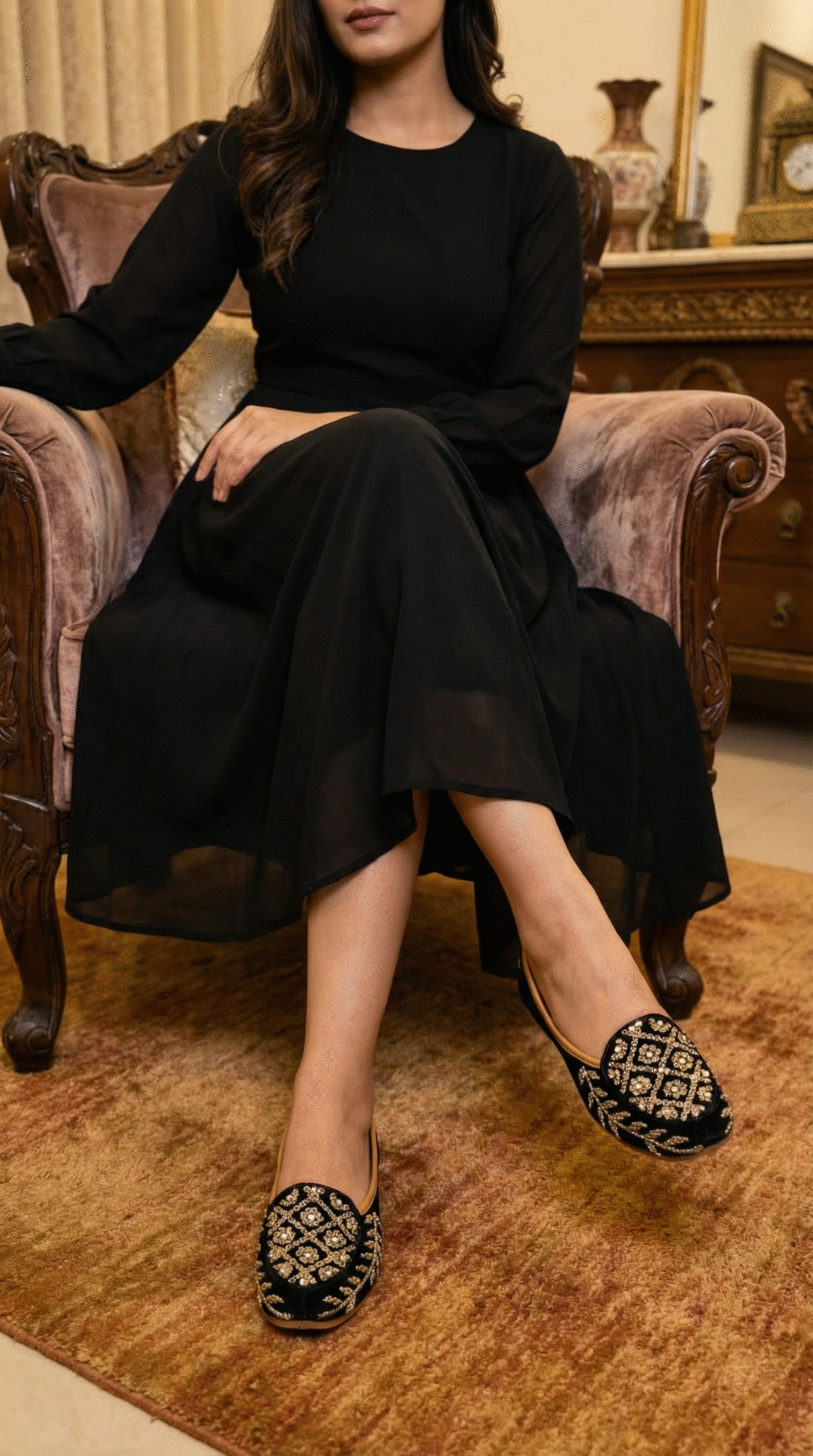 Firefly_Create an image in which the model is wearing a nice black dress and the lofars in th 370642